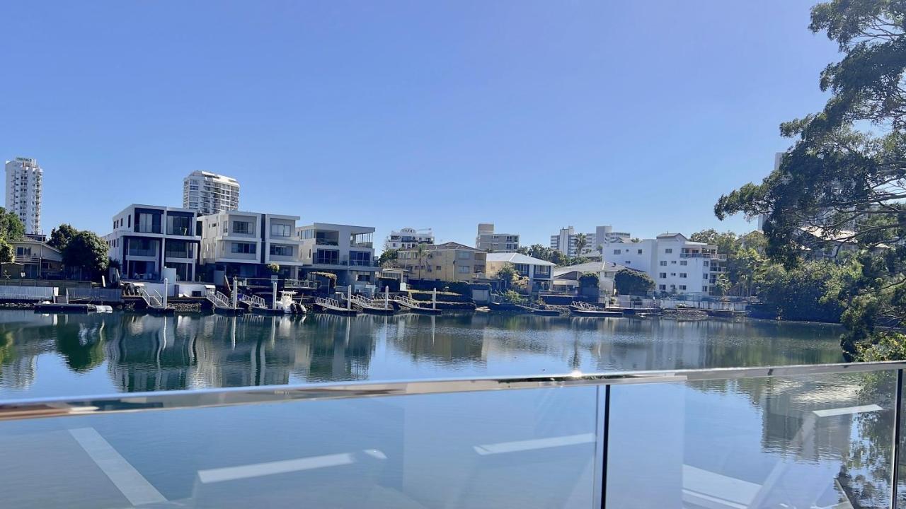E.S. Surfers Paradise Apartment Gold Coast Luaran gambar